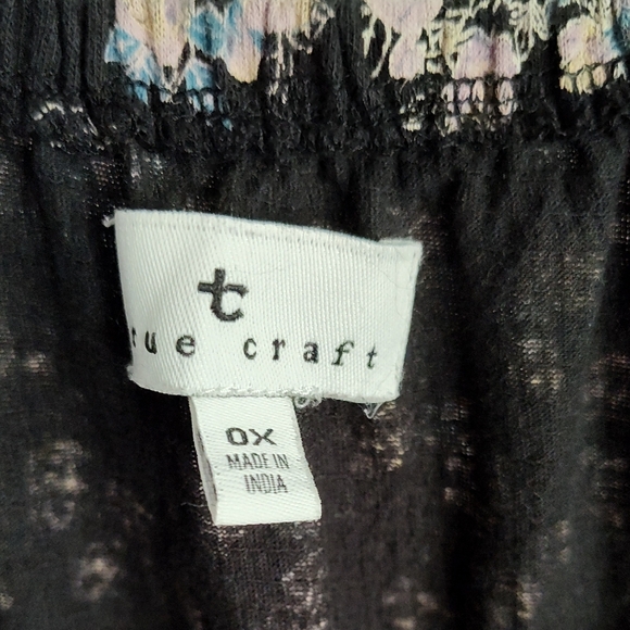 True Craft Black Floral Dress - Picture 2 of 7